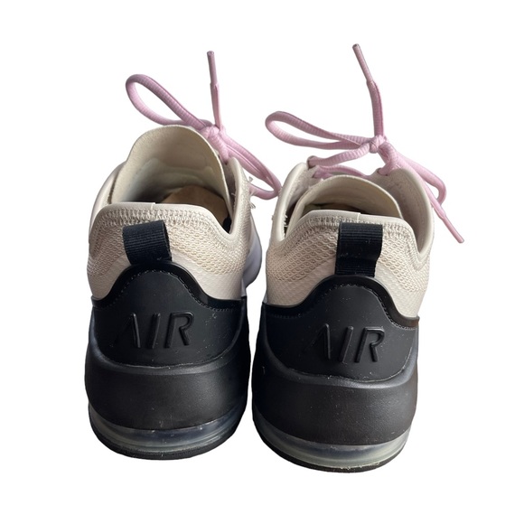 NIKE Air Max Women’s Beige Motion 2 Sneakers Size 8 AO0352-109 Running Shoes - Picture 3 of 8